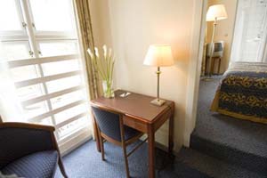 Superior single with queen bed, and private facilities (shower)